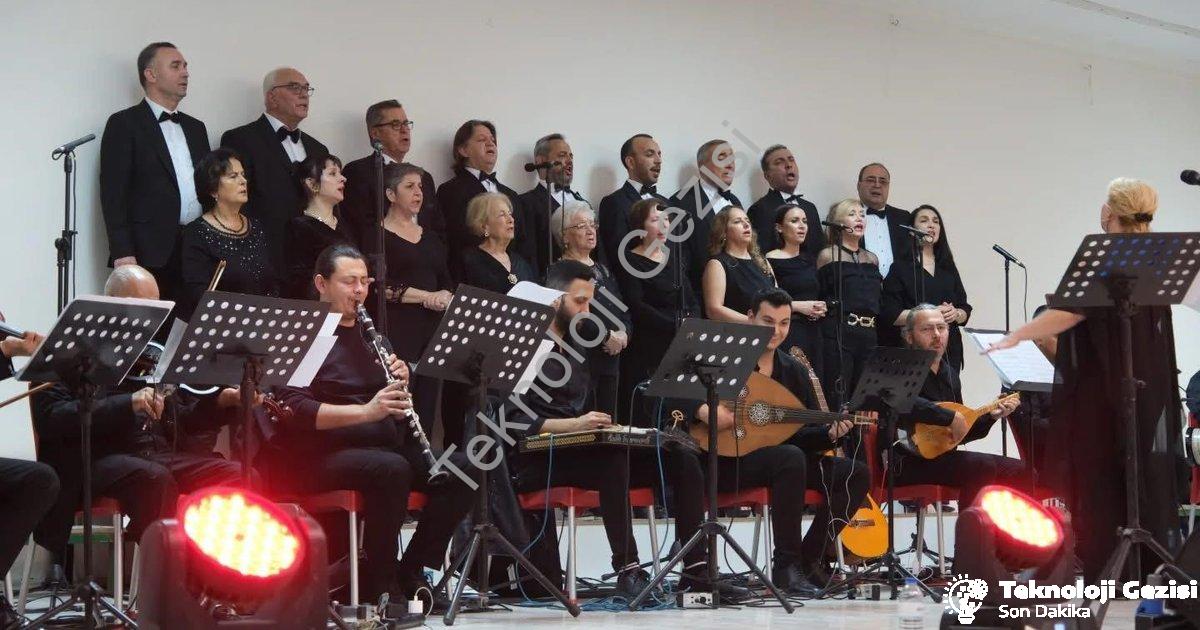 "Sarıgöl’de Unutulmaz Gece: Atatürk’ün Sevdiği Şarkılar Yankılandı" başlıklı haber için fotorealisti