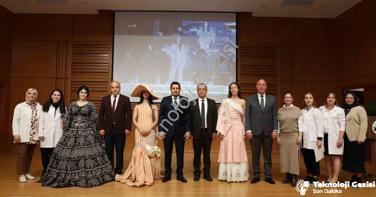 "BabaFest 2025'te DOSTEK İmzası: Genç Tasarımcılara Anlamlı Ödül" başlıklı haber için fotorealistik,