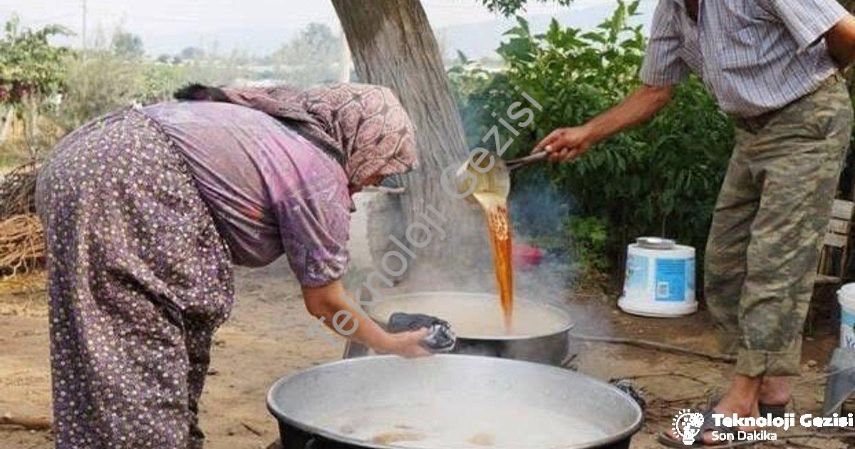 "Sarıgöl'de Tatlı Gelenek: Ev Yapımı Pekmez Hazırlıkları Başladı" başlıklı haber için fotorealistik,