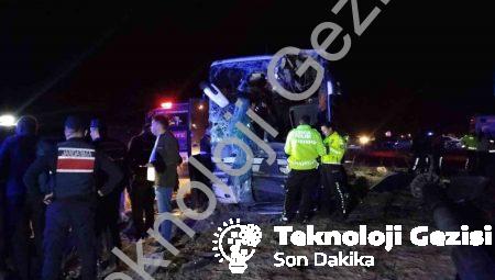 Denizli’de Korkunç Kaza: Otobüsle Minibüs Çarpıştı: 1 Ölü, 13 Yaralı