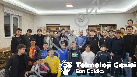 Emirdağ Fen Lisesi Öğrencileri Gençlik Merkezinde Moral Depoladı