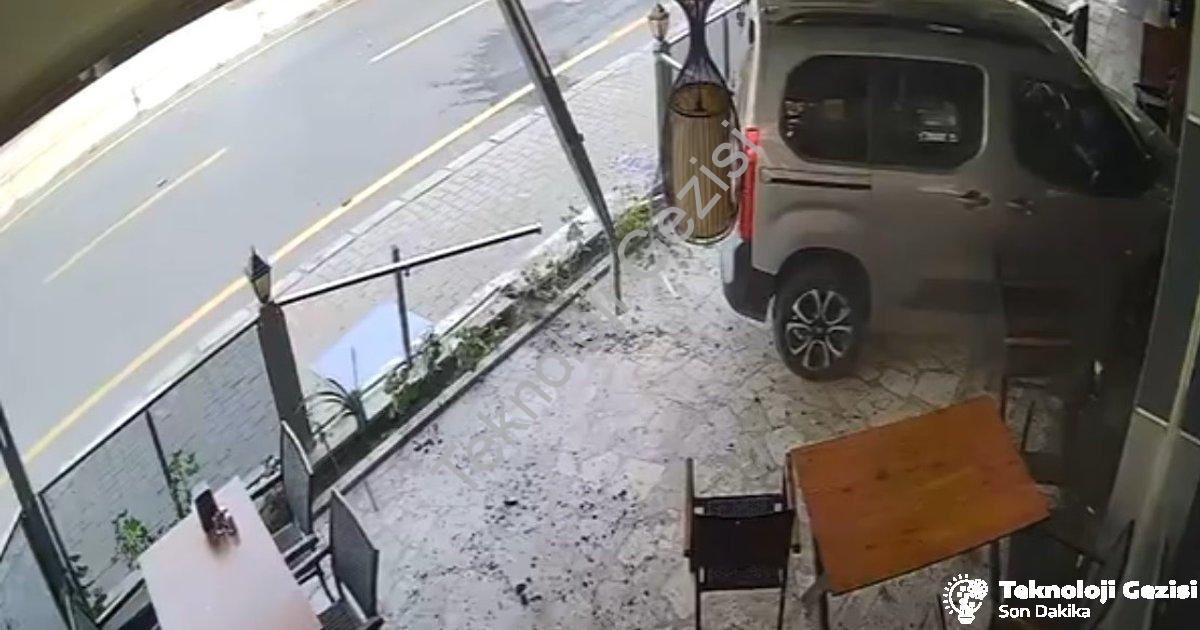 "Aydın'da Akılalmaz Kaza: Ehliyetsiz Sürücü Dükkana Girdi!" başlıklı haber için fotorealistik, profe