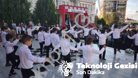 Nazilli’de Öğretmenlerden Zeybekli 24 Kasım Kutlaması