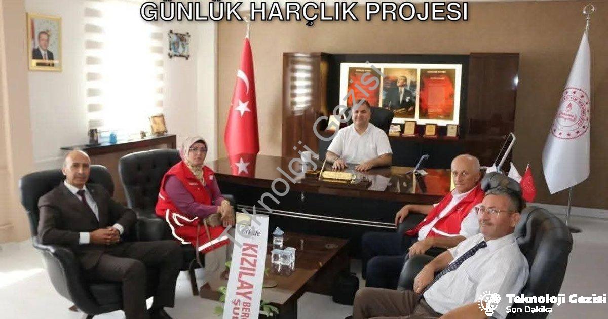 "İzmirli Öğrencilerden Gazze’ye Umut: Bir Günlük Harçlık Projesi" başlıklı haber için fotorealistik,